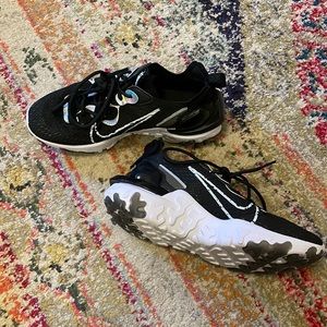 Women’s React Vision Essential Black Iridescent Shoes